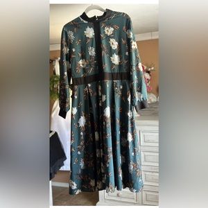 ✨✨Trade✨✨ Dont Buy ! - Emerald Floral Dress